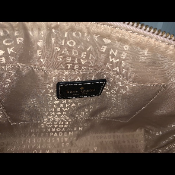 Perfect condition barely used Kate Spade Crossbody - Picture 3 of 3